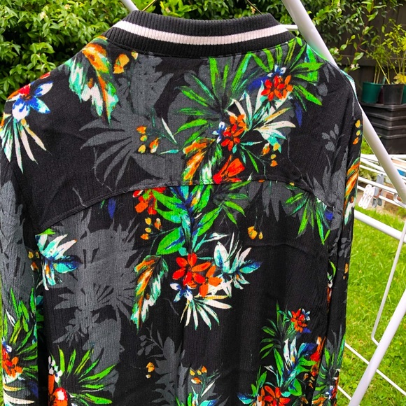 Cotton On Floral Print Bomber Jacket - AU12 - Picture 2 of 3